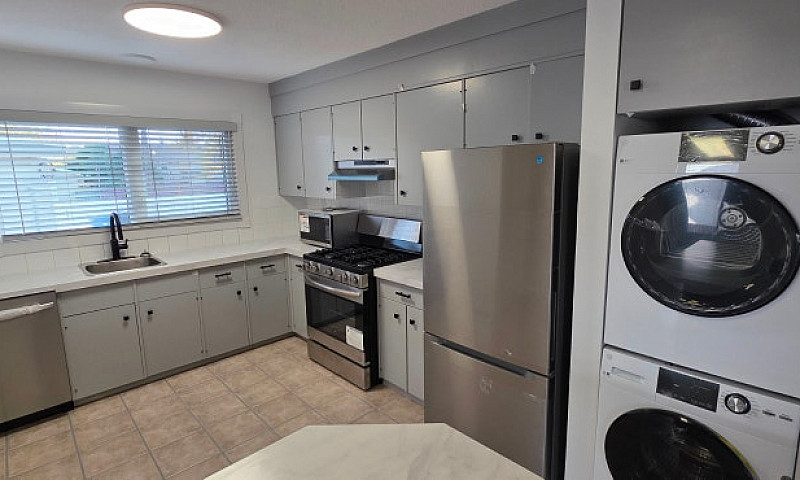 3 Bed / South Leth. ...
