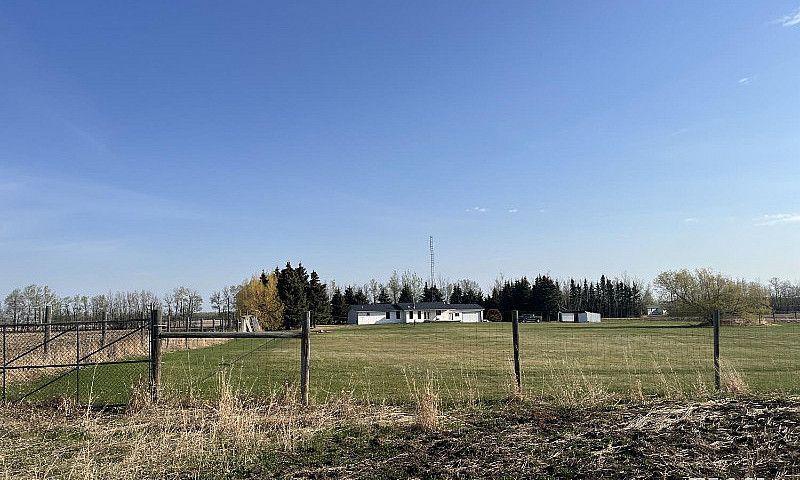 9.79 +/- Acres W/Hom...