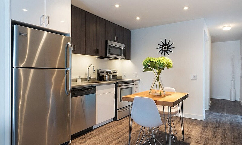 Stunning 2 Bed 2 Bat...