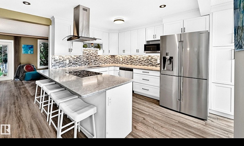 New Listing In Ottew...