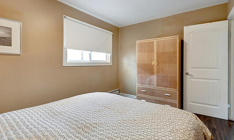 Fully Furnished 1 Be...