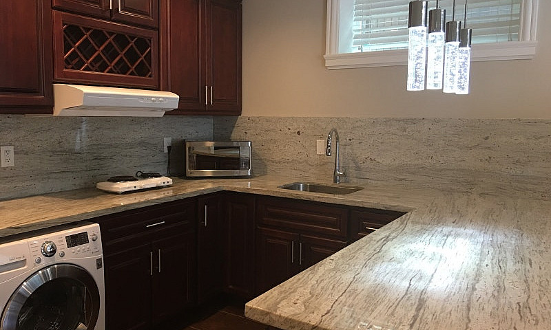 $1,950 / 1Br - 500Ft...