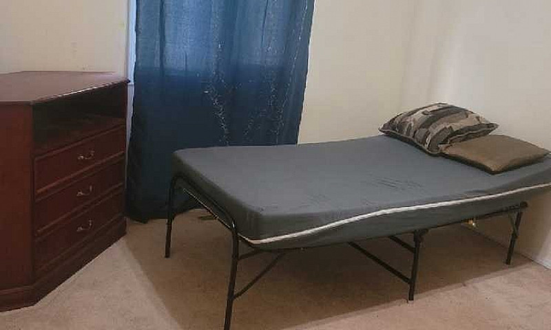 House For Rent In Mi...