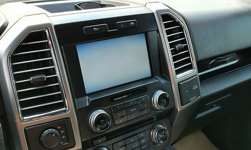 2015 Ford F150 Plati...