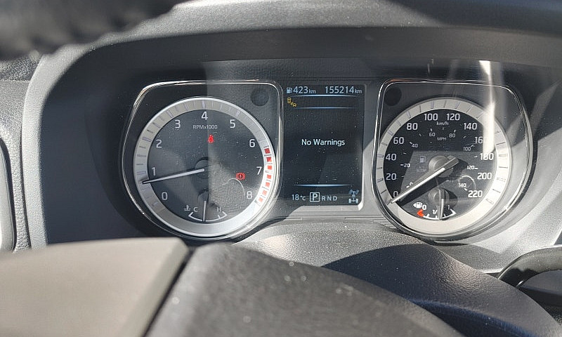 Nissan Titan Sv 2017...