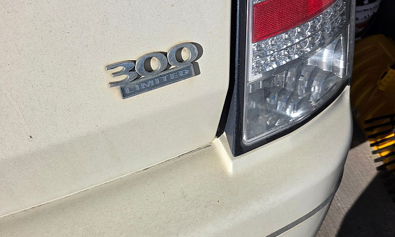 2006 Chrysler 300 Li...