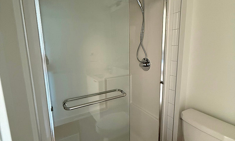 2 Bed 2 Bath Apartme...