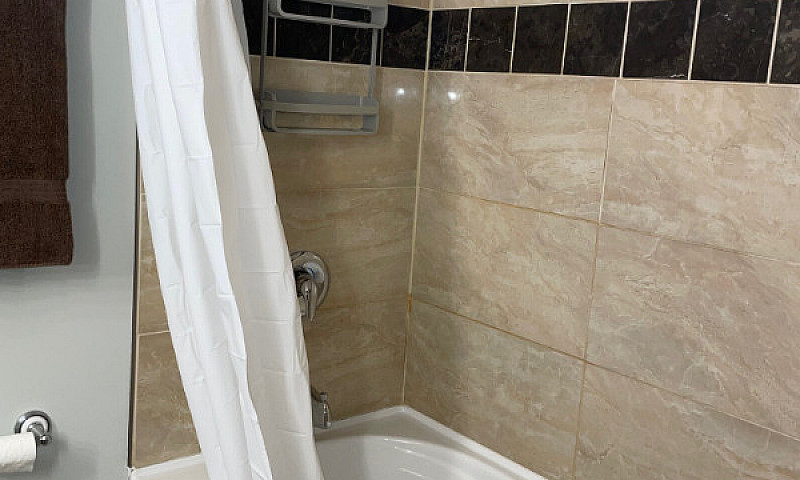 Executive Suite - Fu...