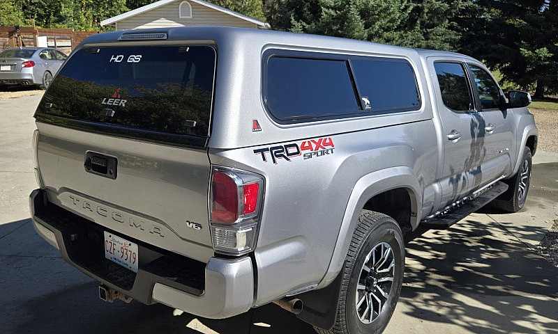 2020 Toyota Tacoma V...