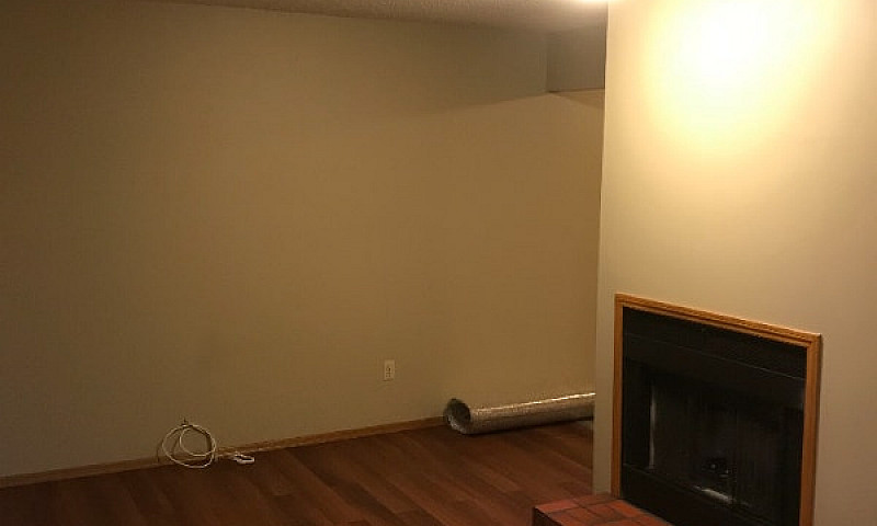3Br Townhouse W Yard...