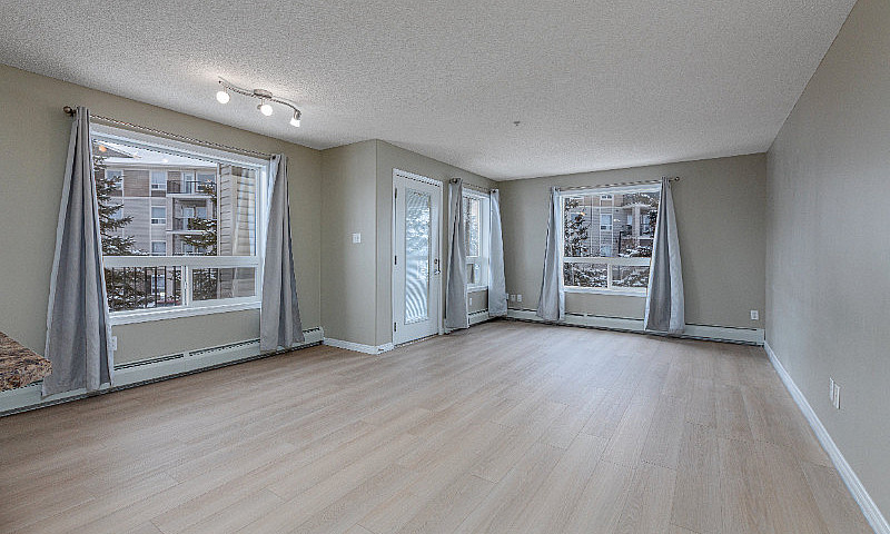 Just Listed - 5204 7...