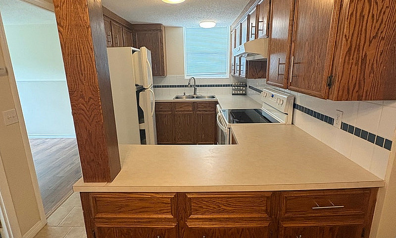 2 Bedroom Basement S...
