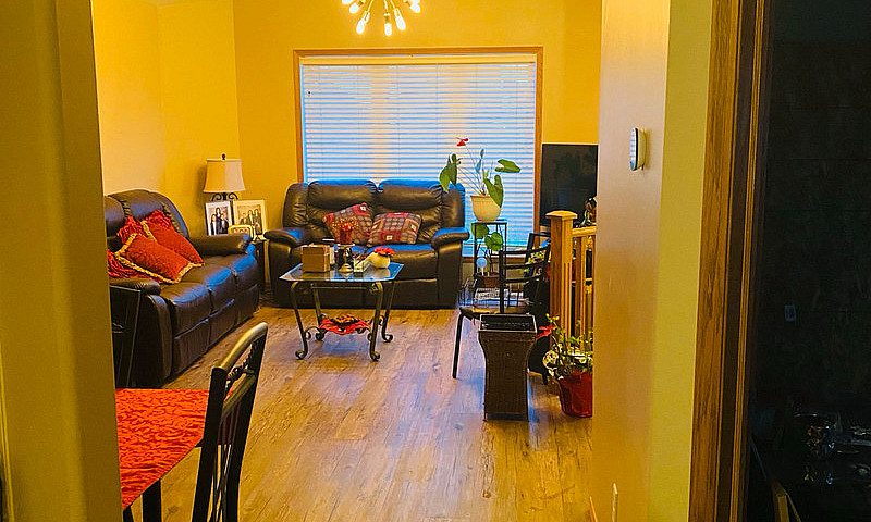 5 Bedrooms 2 Bath Ho...
