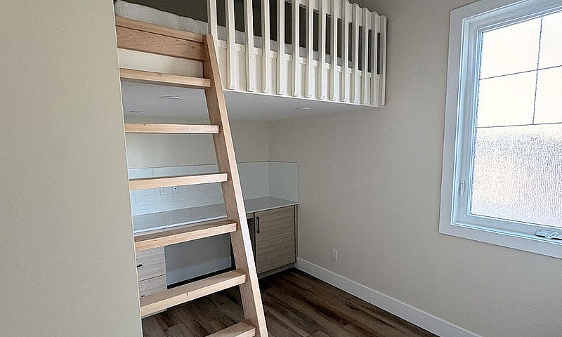 Top Floor Brand New ...
