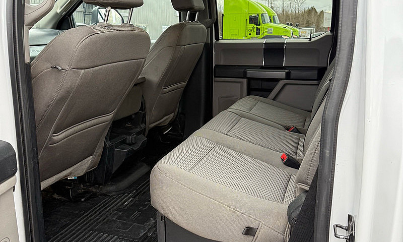 2019 F350 4X4 Servic...