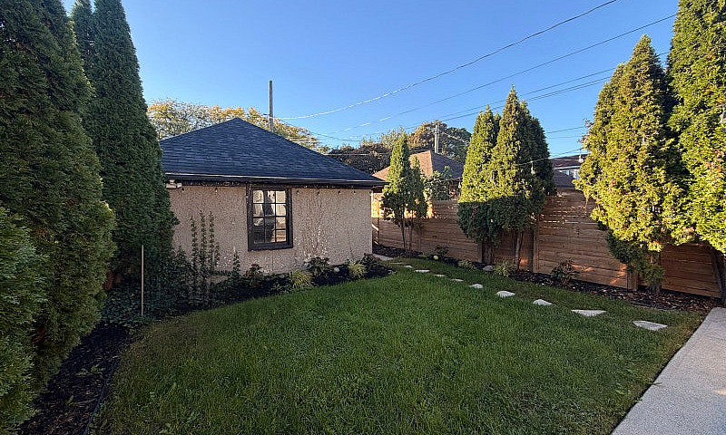 Renovated 3-Bed, 2-B...