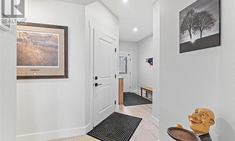 2+1 Bed 4 Bath 2065S...