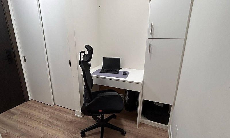 Bright & Spacious 2 ...