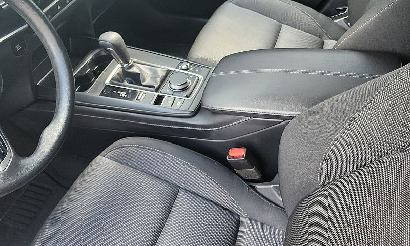 Mazda Cx30...