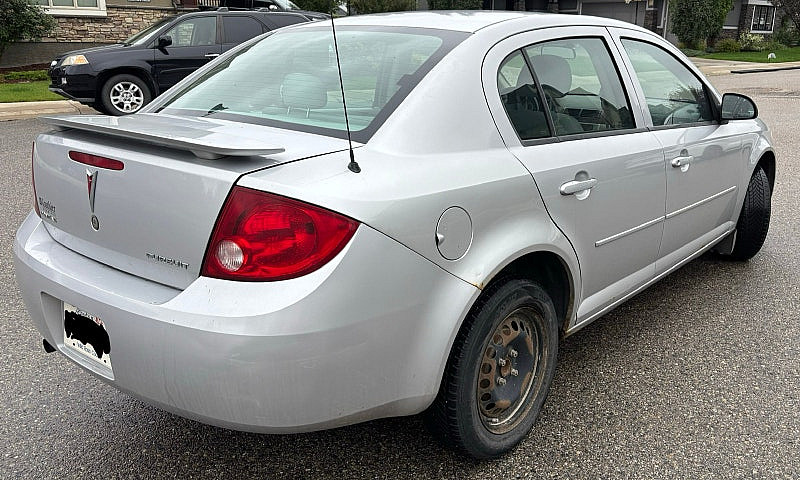 2005 Pontiac Pursuit...