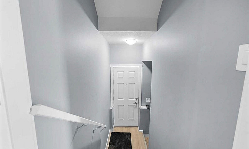 2 Bedroom Basement W...
