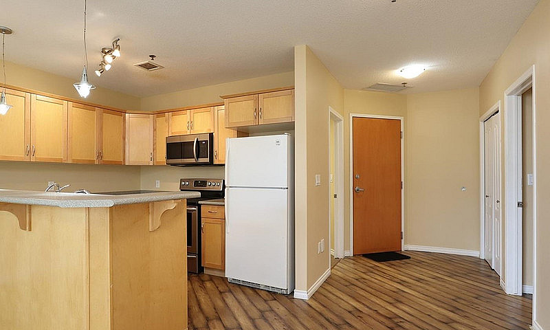 Luxury Downtown Cond...