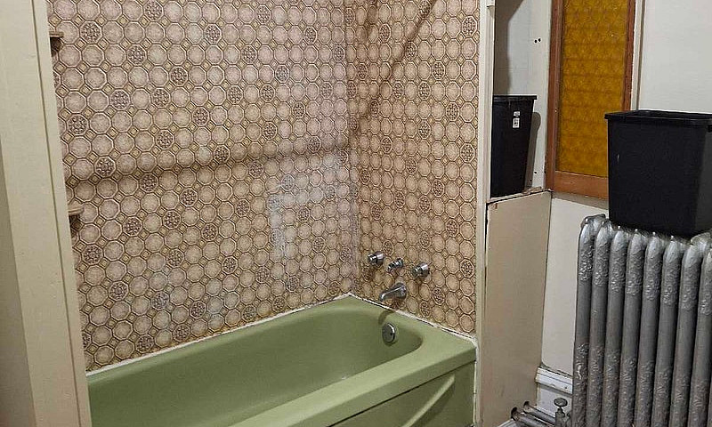 Large One Bedroom /F...