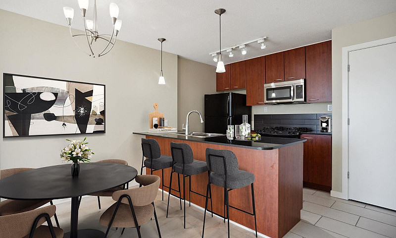 South-Facing Gem In ...