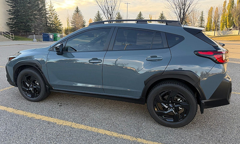 2024 Subaru Crosstre...