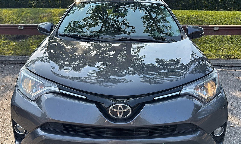Toyota Rav 4...
