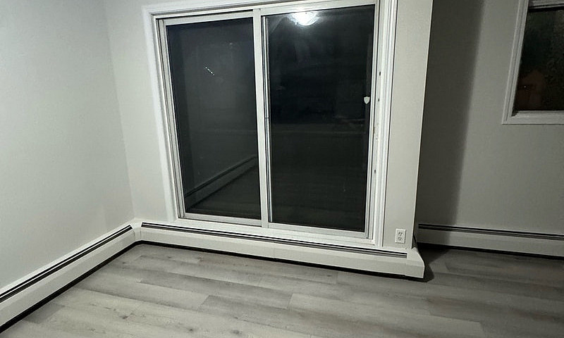 Stadium 1 Bedroom Co...