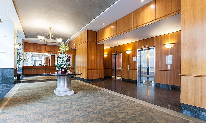 Fully Furnished 1Br ...