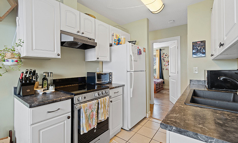 2 Bedroom, 1 Bathroo...