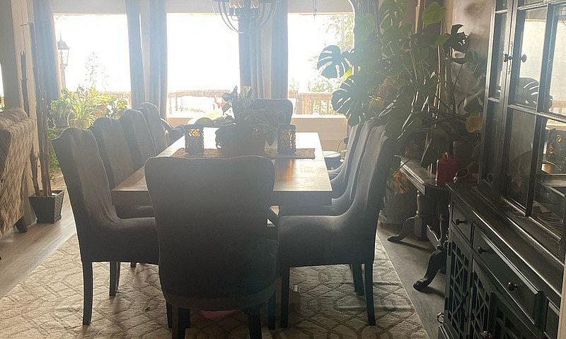 5 Bedroom 2 Bathroom...