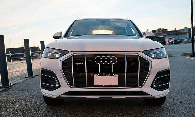2021 Audi Q5 Komfort...