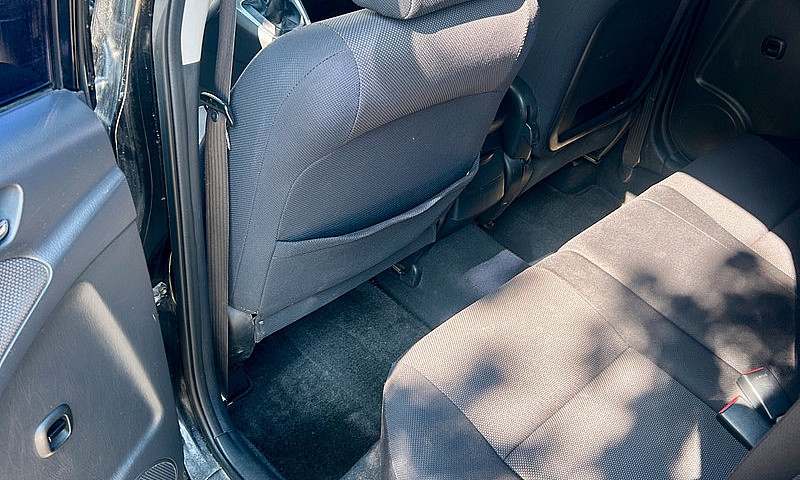 2003 Toyota Matrix X...