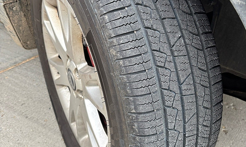 2005 Volvo Xc90 2.9L...