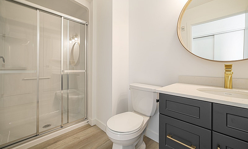 New Luxury 1 Bed Apa...