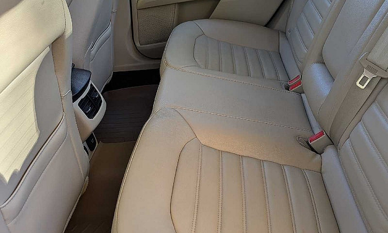 2014 Ford Fusion Se ...