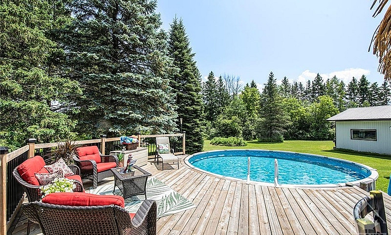 House For Sale - Com...