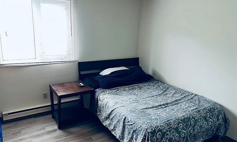 $1270 Sublet Availab...