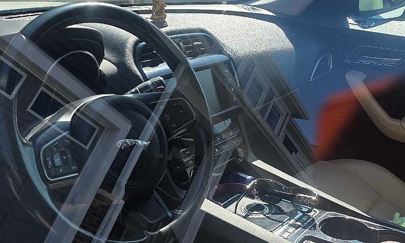 Jaguar F-Pace Premiu...
