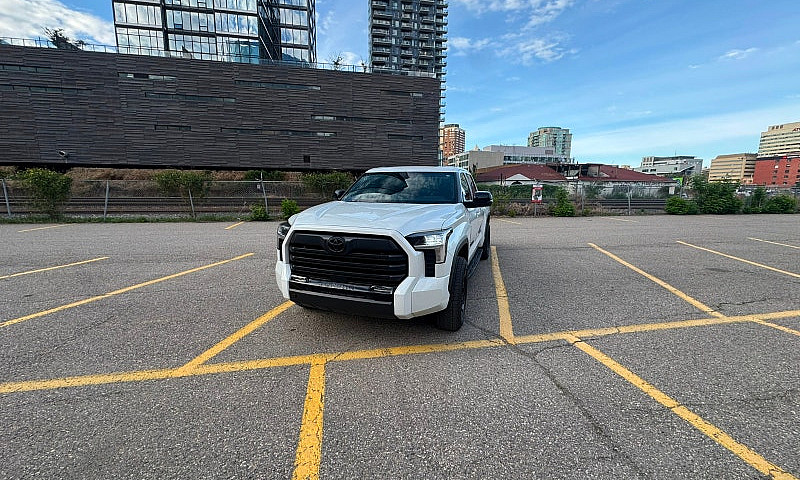 2025 Toyota Tundra L...