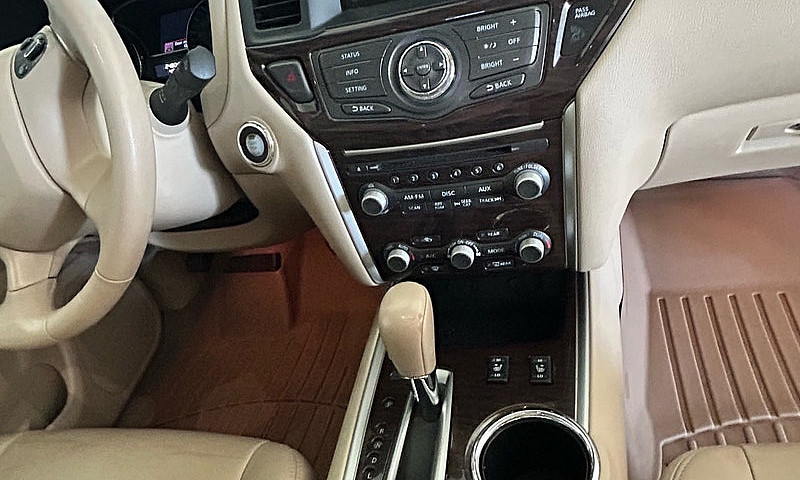 2014 Nissan Pathfind...