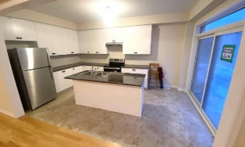 4Br/2.5B House For R...