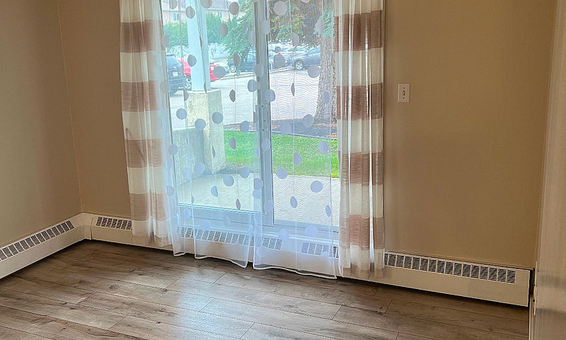 2 Bed And 1 Bath Apa...