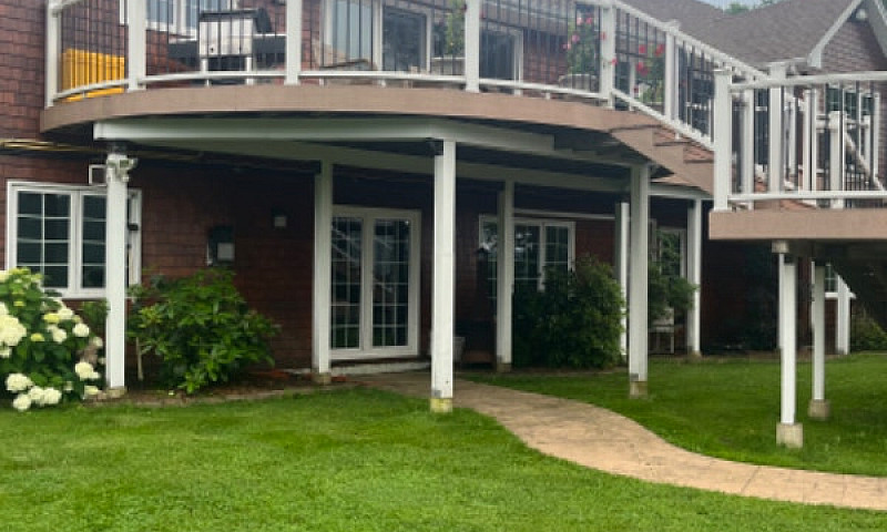 Rare Waterfront Prop...
