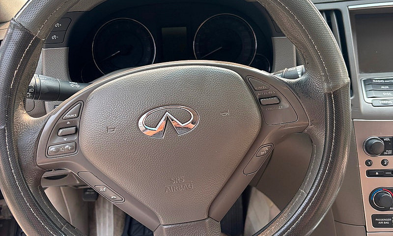 2011 Infinity G37X...