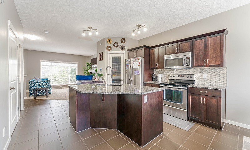 Bright 4-Bedroom Hom...
