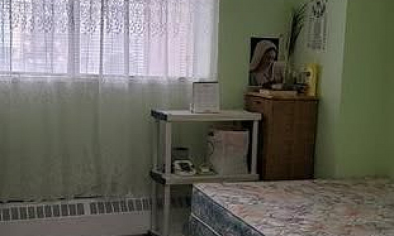 Spacious 2 Bedroom 2...